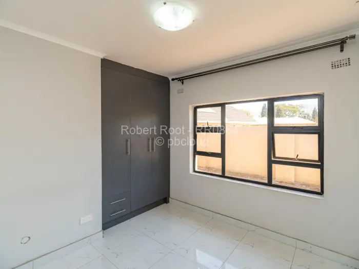 Townhouse/Cluster for Sale in Bluff Hill, Harare