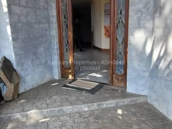 6 Bedroom House for Sale in Glen Lorne, Harare