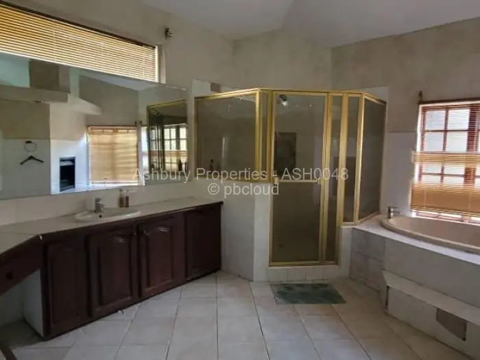 6 Bedroom House for Sale in Glen Lorne, Harare