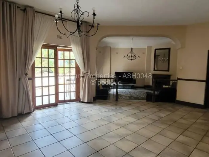 6 Bedroom House for Sale in Glen Lorne, Harare