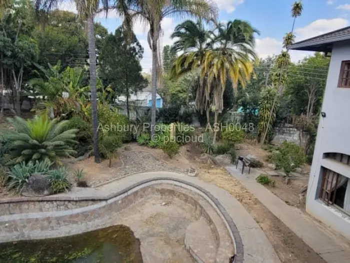 6 Bedroom House for Sale in Glen Lorne, Harare