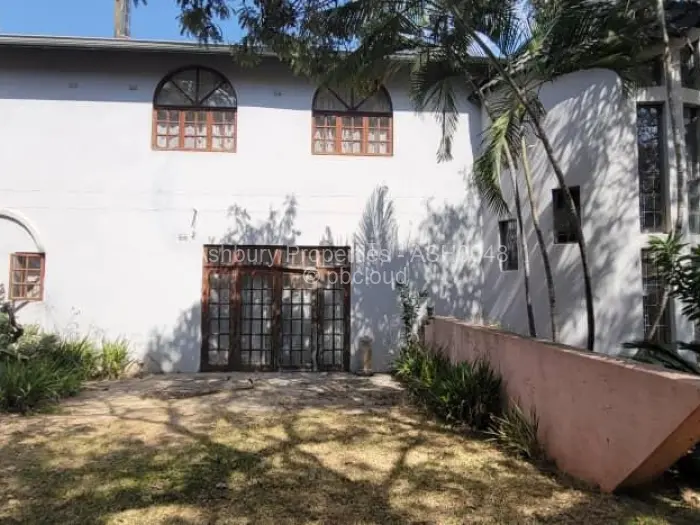 6 Bedroom House for Sale in Glen Lorne, Harare
