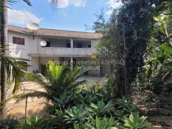6 Bedroom House for Sale in Glen Lorne, Harare