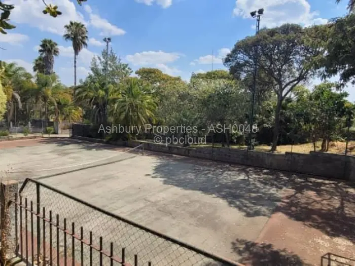 6 Bedroom House for Sale in Glen Lorne, Harare