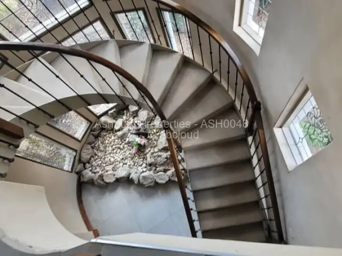 6 Bedroom House for Sale in Glen Lorne, Harare