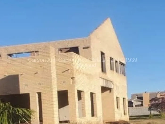 7 Bedroom House for Sale in Matsheumhlope, Bulawayo