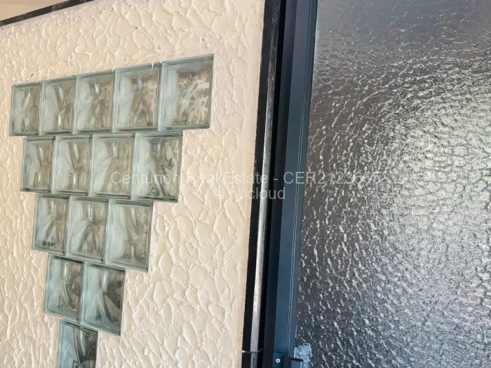 10 Bedroom House to Rent in Greendale North, Harare