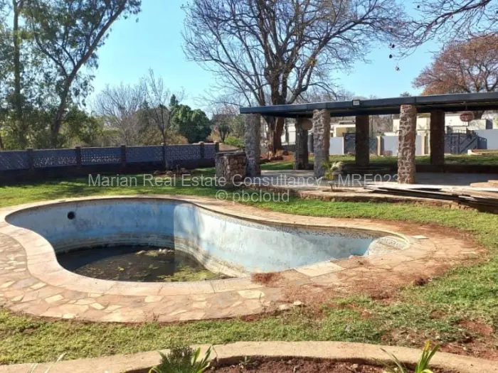 4 Bedroom House for Sale in Hillside Byo, Bulawayo