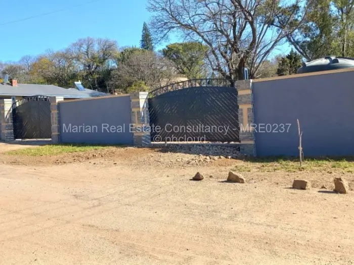 4 Bedroom House for Sale in Hillside Byo, Bulawayo