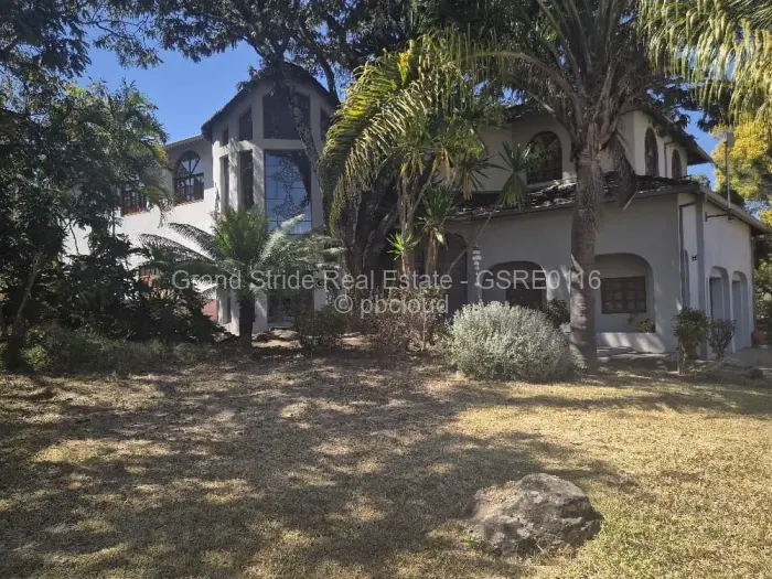 6 Bedroom House for Sale in Glen Lorne, Harare