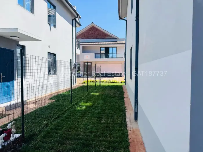 Townhouse/Complex/Cluster for Sale in Vainona, Harare