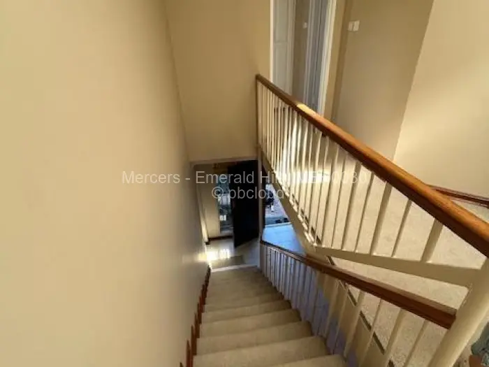Townhouse/Complex/Cluster to Rent in Newlands