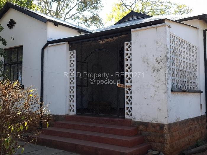 3 Bedroom House for Sale in Parkview, Bulawayo