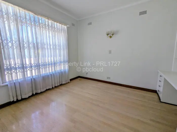 5 Bedroom House to Rent in Alexandra Park