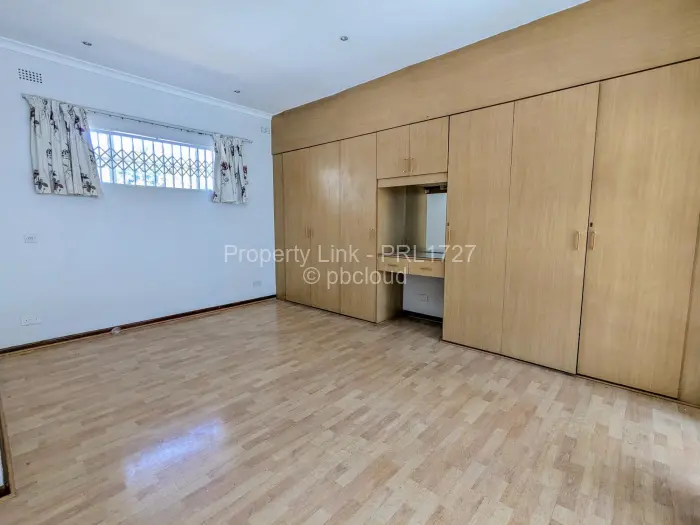 5 Bedroom House to Rent in Alexandra Park
