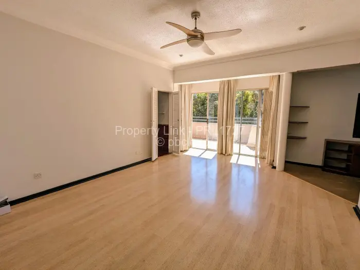 5 Bedroom House to Rent in Alexandra Park