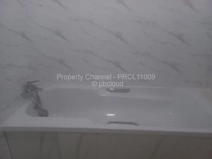 2 Bedroom House for Sale in Beatrice, Beatrice