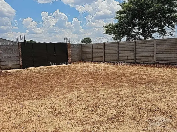 2 Bedroom House for Sale in Beatrice, Beatrice