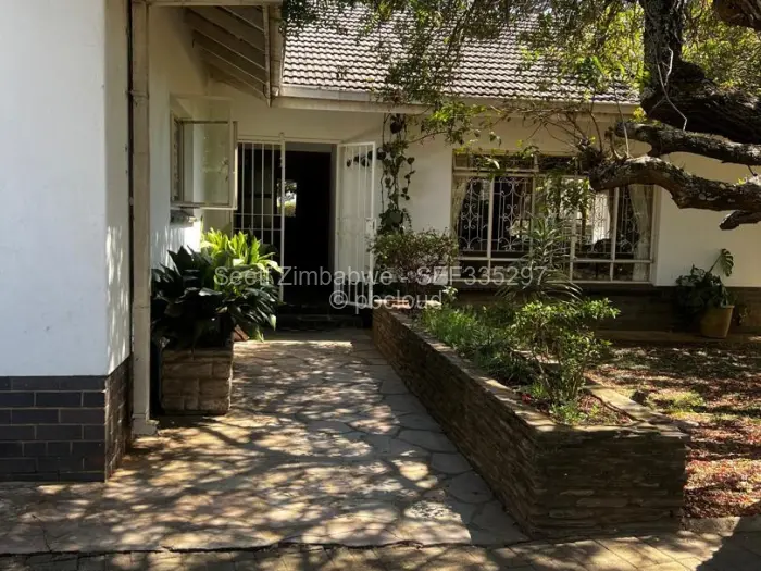3 Bedroom House to Rent in Alexandra Park