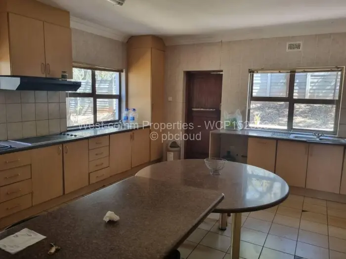6 Bedroom House for Sale in Glen Lorne, Harare