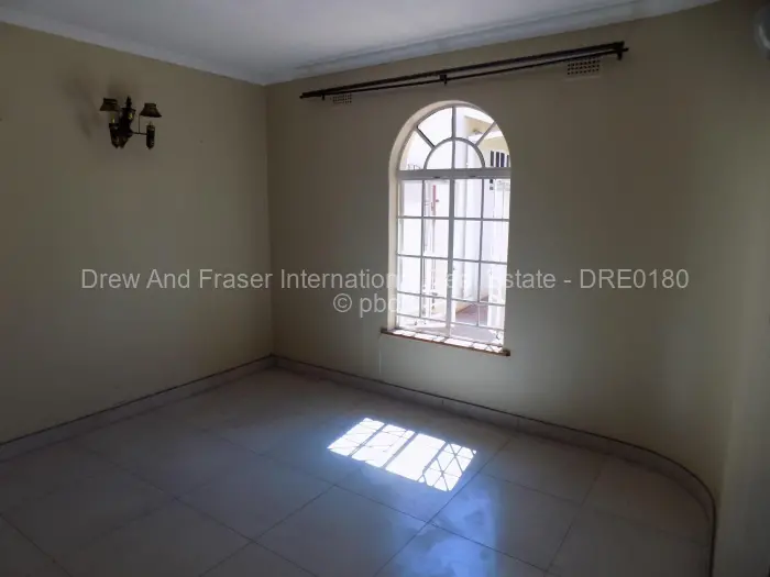 Townhouse/Complex/Cluster to Rent in Highlands
