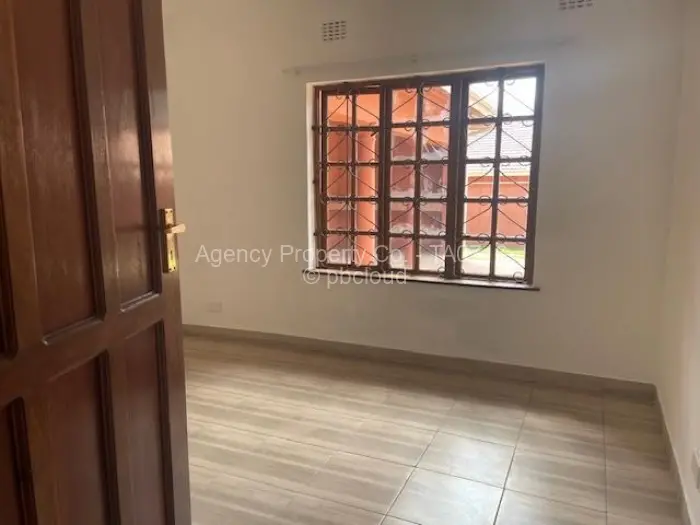 Townhouse/Cluster for Sale in Chisipite, Harare