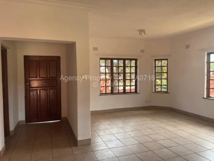Townhouse/Cluster for Sale in Chisipite, Harare