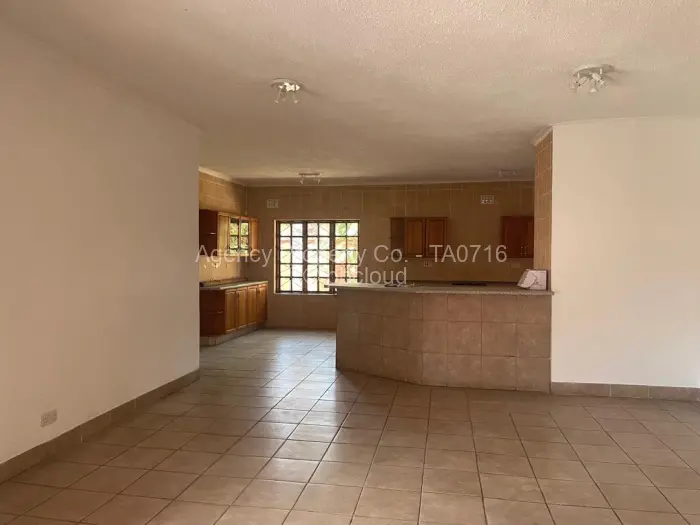 Townhouse/Cluster for Sale in Chisipite, Harare