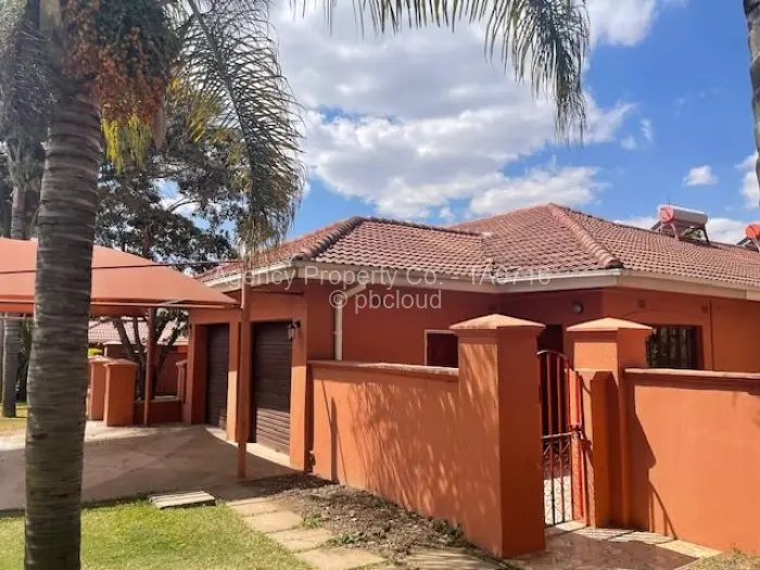 Townhouse/Cluster for Sale in Chisipite, Harare