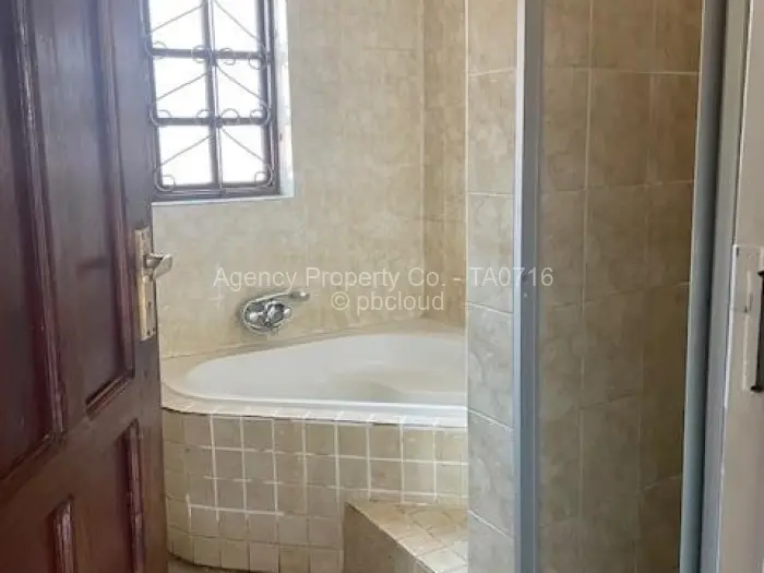 Townhouse/Cluster for Sale in Chisipite, Harare