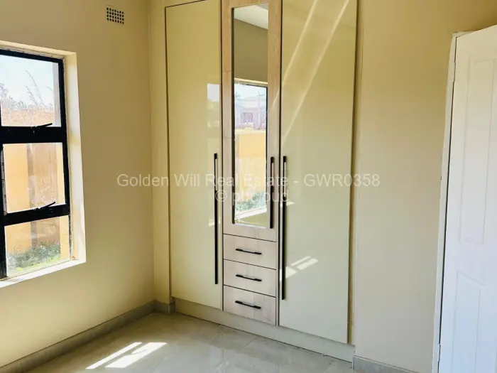 5 Bedroom House to Rent in Pomona