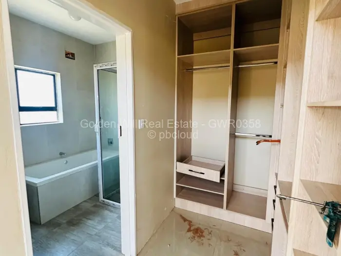 5 Bedroom House to Rent in Pomona