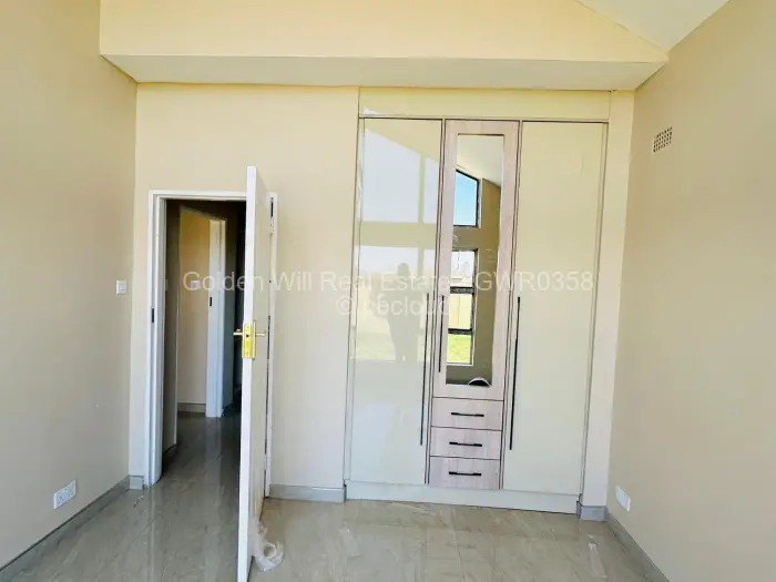 5 Bedroom House to Rent in Pomona