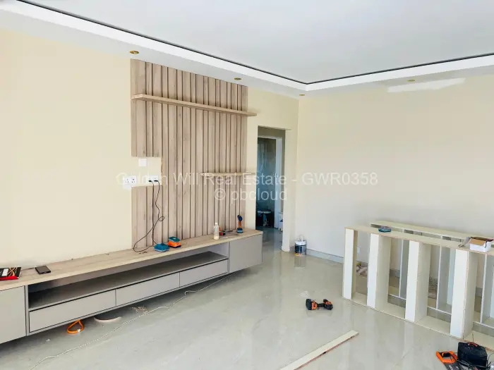 5 Bedroom House to Rent in Pomona
