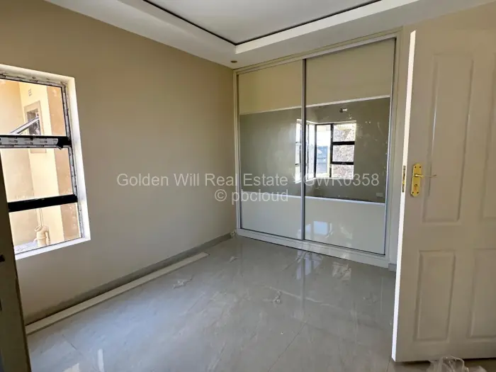 5 Bedroom House to Rent in Pomona