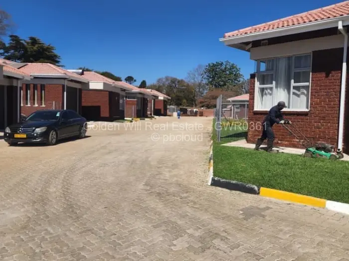 Townhouse/Complex/Cluster to Rent in Highlands