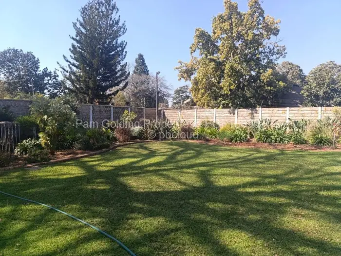 4 Bedroom House to Rent in Gunhill