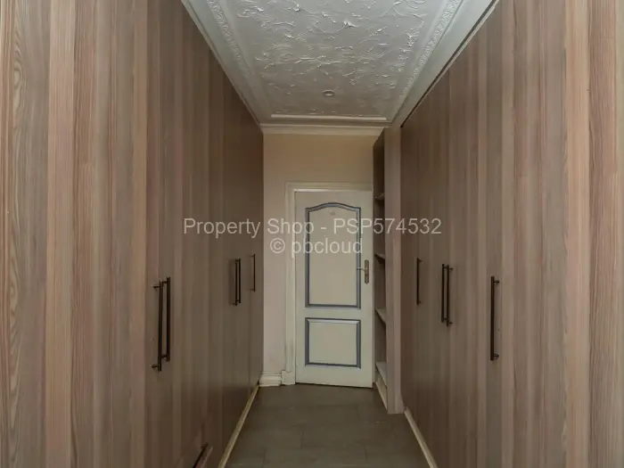 6 Bedroom House to Rent in Mount Pleasant