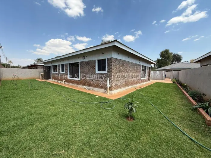 3 Bedroom House to Rent in Highlands, Harare