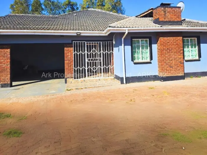 5 Bedroom House to Rent in Chadcombe
