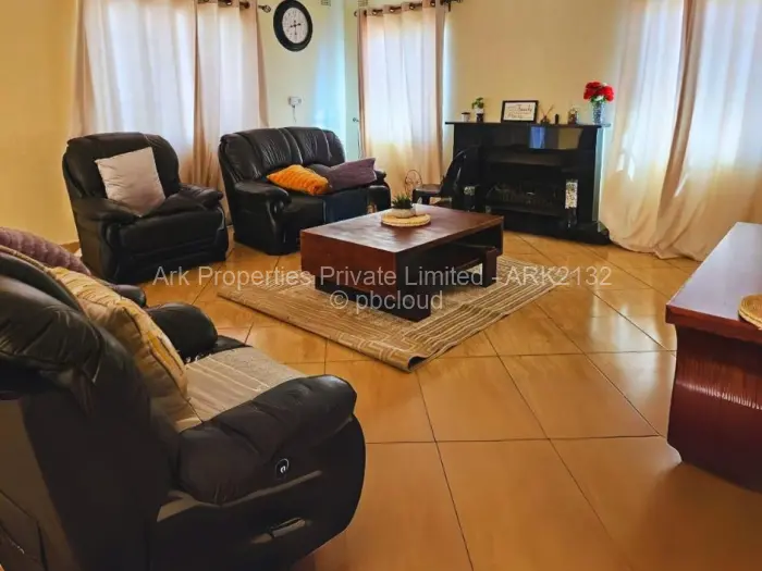 5 Bedroom House to Rent in Chadcombe