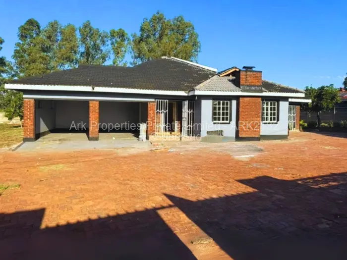 5 Bedroom House to Rent in Chadcombe