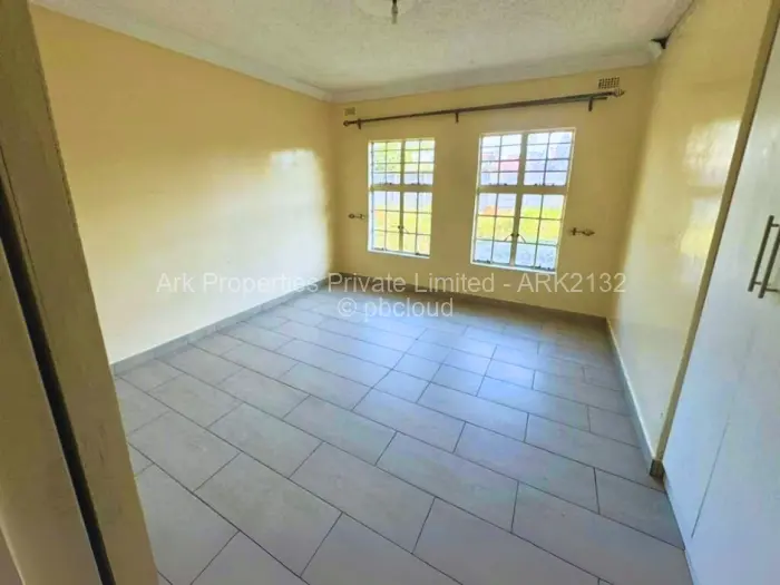 5 Bedroom House to Rent in Chadcombe