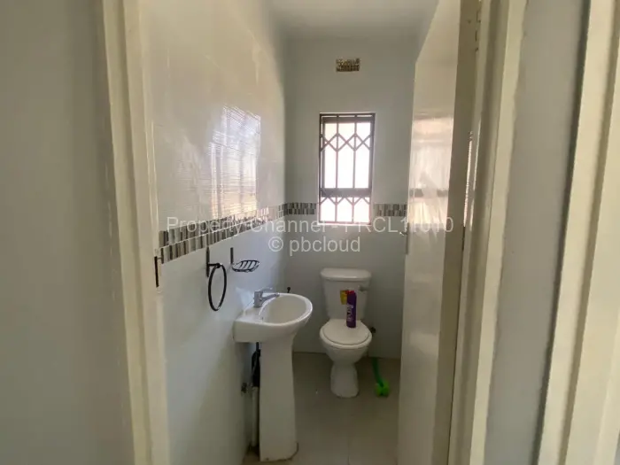 3 Bedroom House to Rent in Rockview, Harare