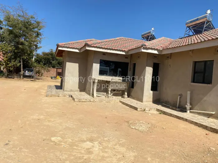3 Bedroom House to Rent in Rockview, Harare