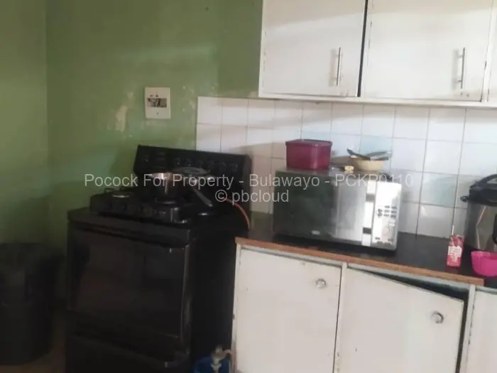 3 Bedroom House for Sale in Gwabalanda, Bulawayo