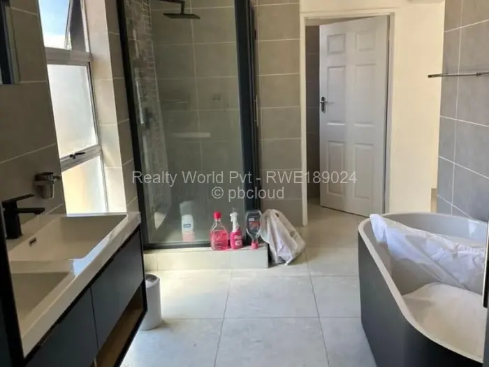 Flat/Apartment to Rent in Carrick Creagh Estate