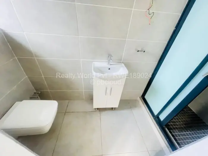 Flat/Apartment to Rent in Carrick Creagh Estate
