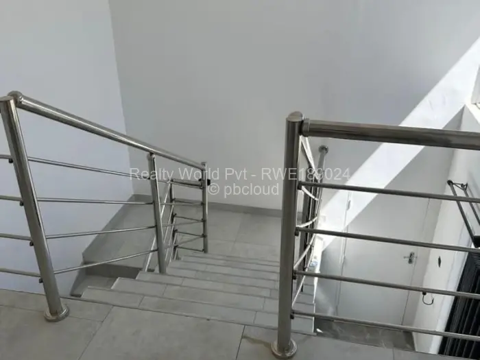 Flat/Apartment to Rent in Carrick Creagh Estate