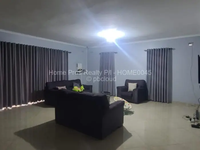 3 Bedroom House to Rent in Ashdown Park